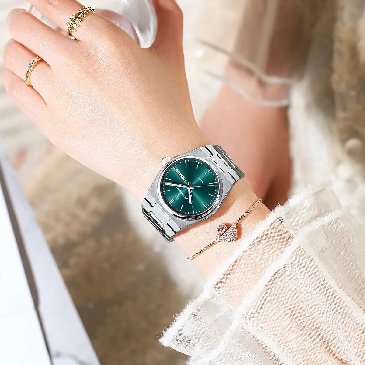 Elegant Luminous Ladies Watch